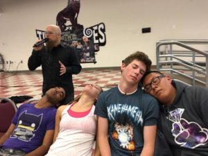 Hypnotist puts people in trance